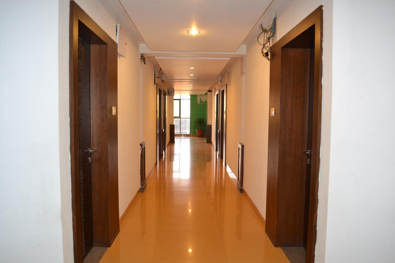 Hotel Ashish International Bhilai ภายนอก รูปภาพ