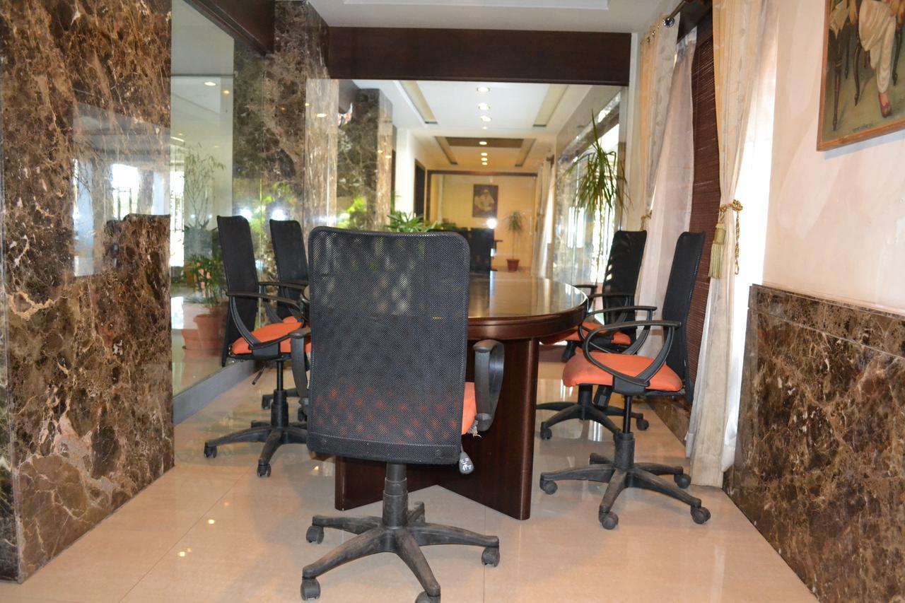 Hotel Ashish International Bhilai ภายนอก รูปภาพ