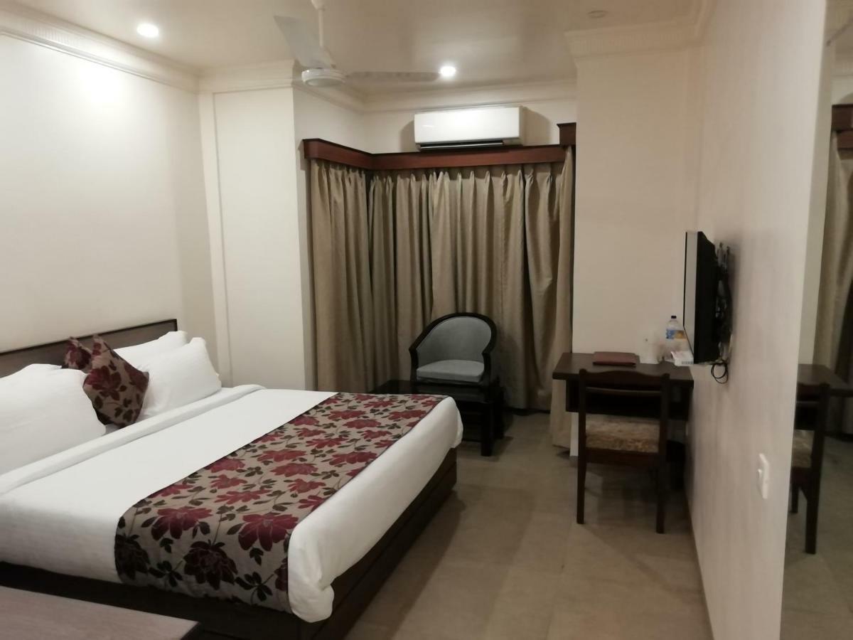 Hotel Ashish International Bhilai ภายนอก รูปภาพ